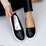 Зручні м'які чорні жіночі мокасини з перфорацією в асортименті взуття жіноче, фото 4