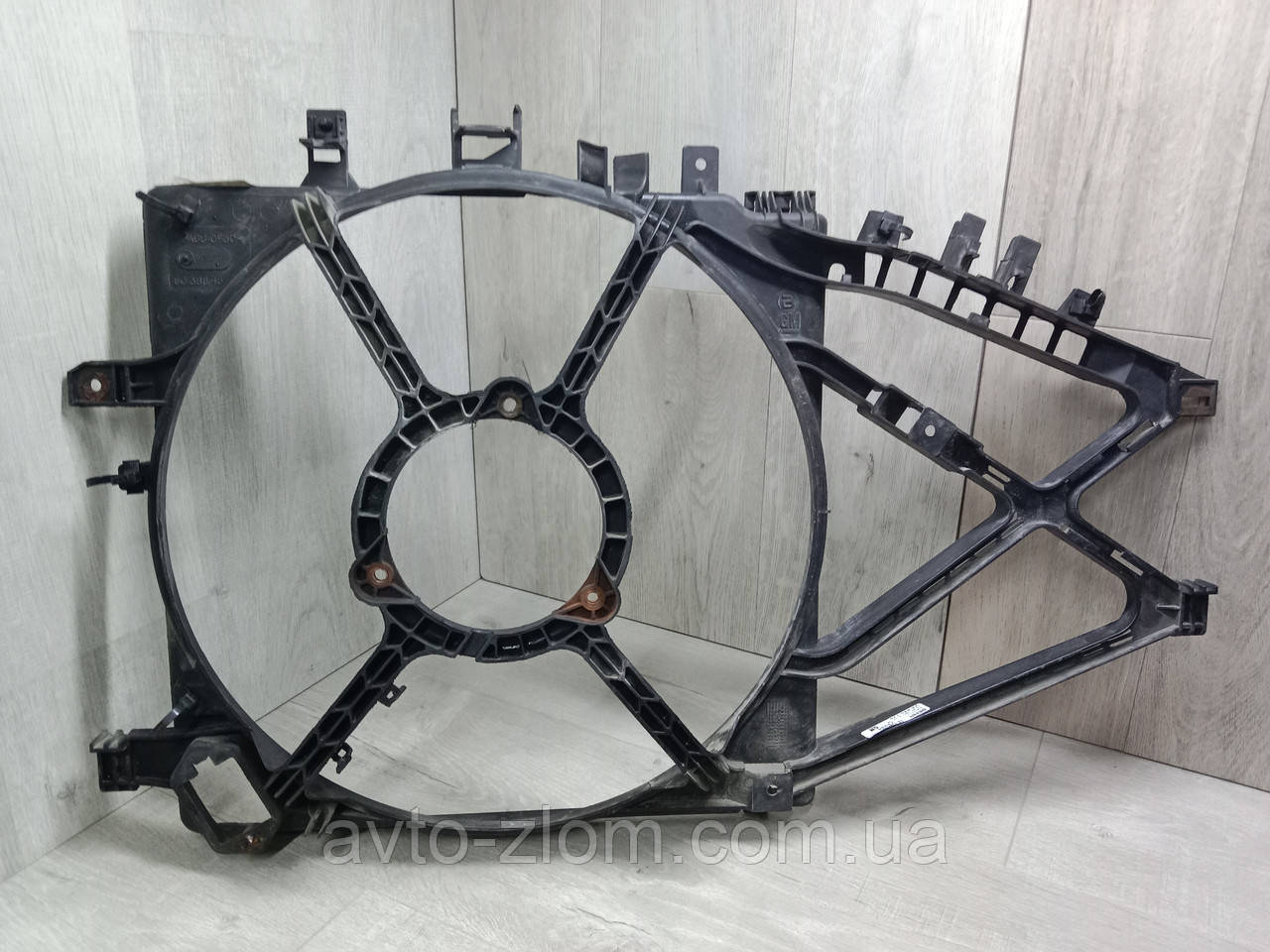 Дифузор вентилятора радіатора Opel Combo C. Опель Комбо Ц 1.7 DTI. 24445176., фото 1