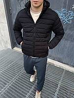 Чорна чоловіча куртка з капюшоном весняна-осіння стьобана, Зручна спортивна куртка чорного кольору демісезон