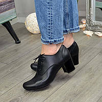 Туфли женские кожаные на устойчивом каблуке. 39 размер