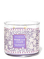 Свічка ароматична Bath & Body Works FRESH CUT LILACS BBW0160W 411 г Бузковий