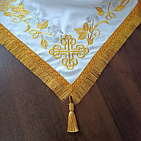 Скатерть из габардина с золотой вышивкой, размер 130*130 см