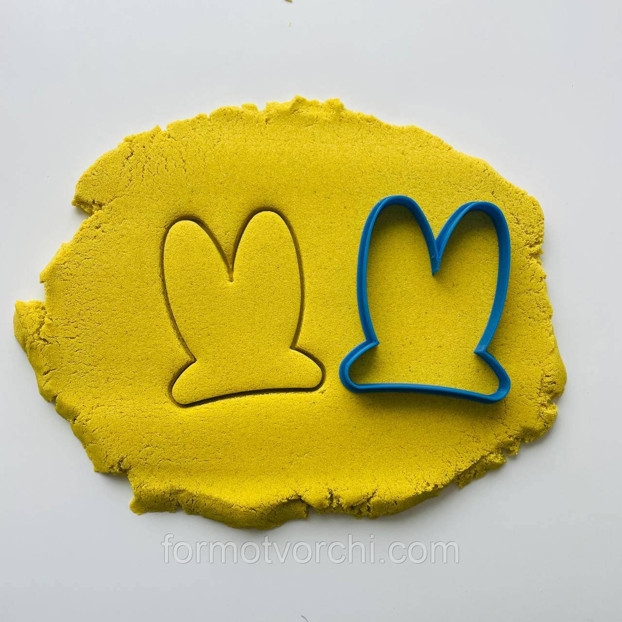 3D-формочки-вирубки для пряників "Вушка 5 см"