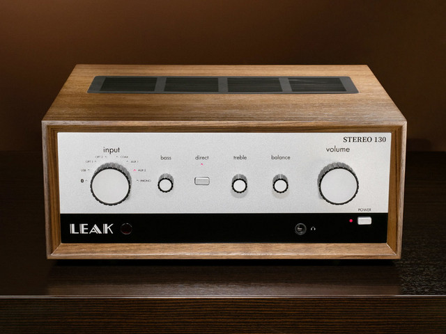 Leak Stereo 130 Walnut