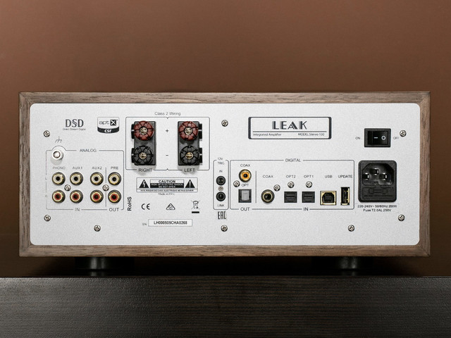 Leak Stereo 130 Walnut