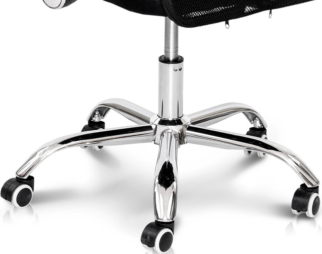 Офісне крісло Свіфт чорне з сітчастою спинкою Комп'ютерне крісло Свіфт чорне з сітчастою спинкою та підлокітниками на хромованому каркасі