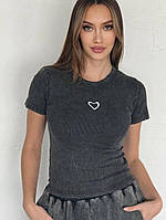 Трендовая женская укороченная футболка с сердечком по центру Арт. 021