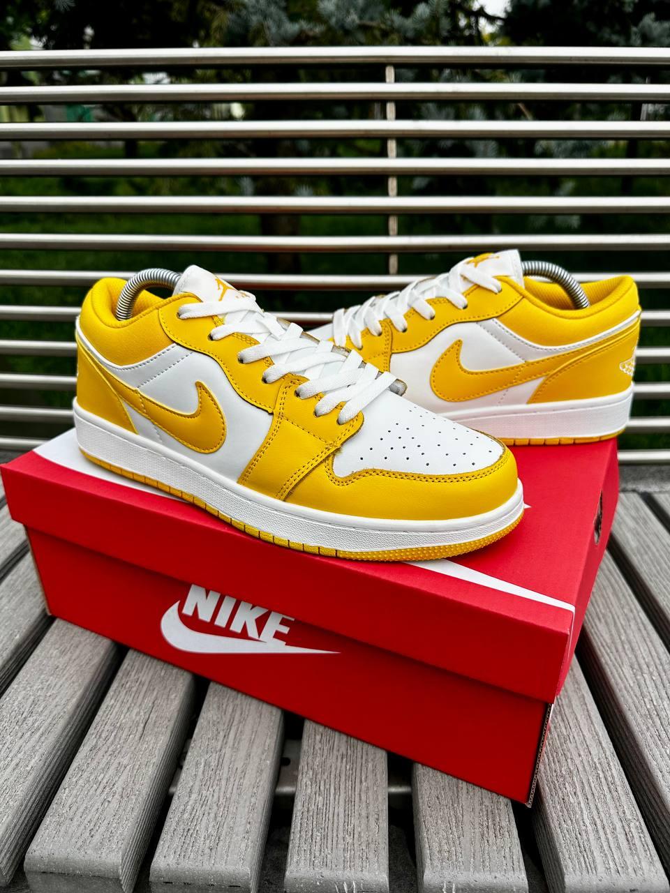 Чоловічі демісезонні шкіряні кросівки жовті 👟 Nike Air Jordan low (yellow)