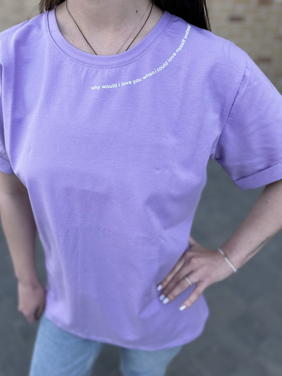 Жіноча зручна футболка з написом в прямому пошитті з принтом розміри 48, 50