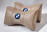 Подушка на підголовник в авто з логотипом BMW бежева 1 шт, фото 2