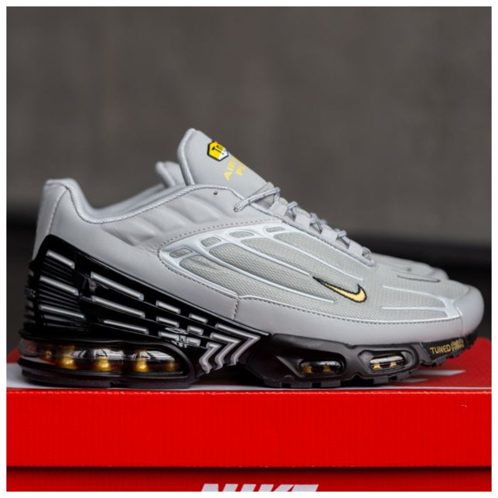 Чоловічі кросівки Nike Air Max TN Plus 3 Grey Black Gold, сірі кросівки найк аір макс тн плюс III аїр