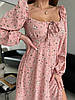 Пудрова жіноча красива стильна сукня з довгим рукавом з квітковим принтом на зав'язках з розрізом, фото 7