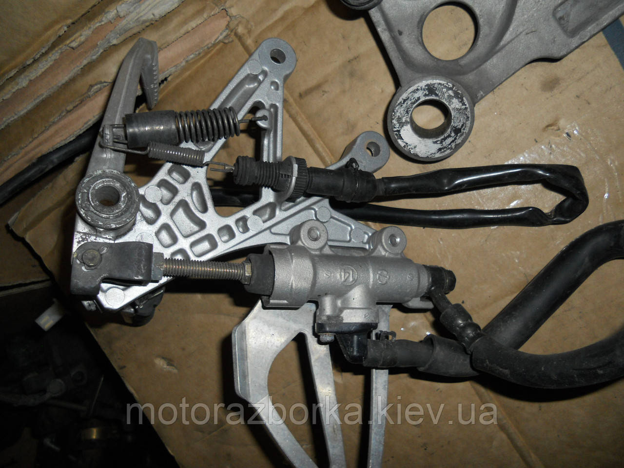 Тормозна машинка задня Honda CBR600 F4, фото 1