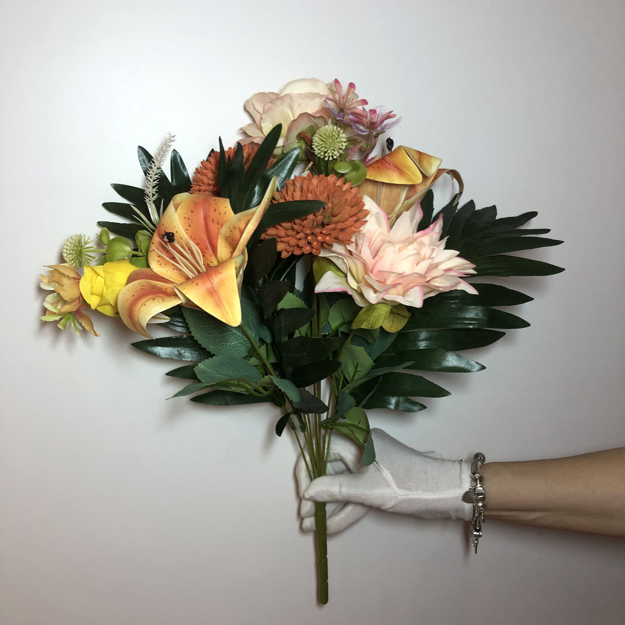 Искусственный букет микс розы с лилиями 48см (оранжевый) - фото 2 - id-p2134432325
