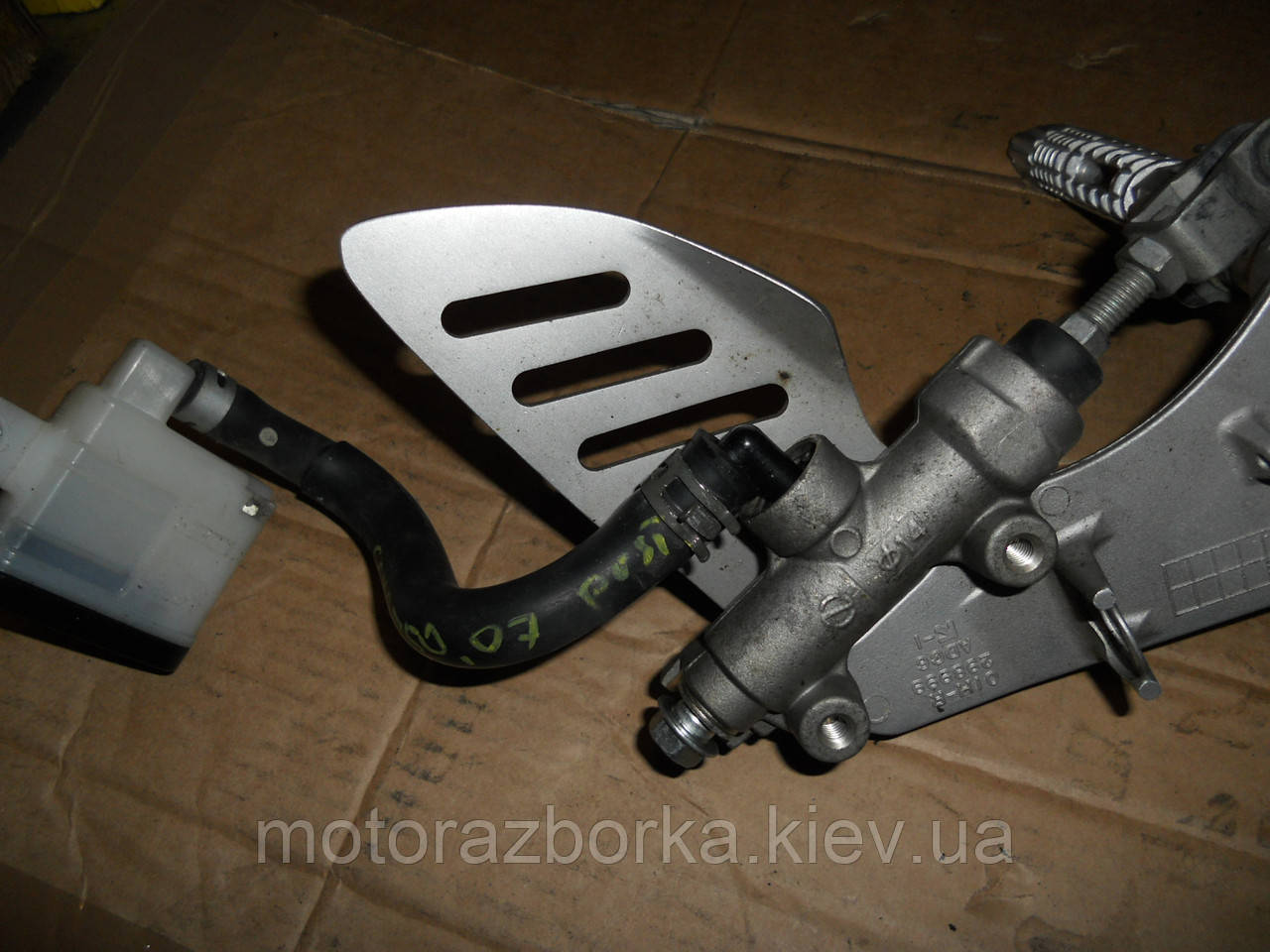 Тормозна машинка задня Suzuki GSX R 750, фото 1