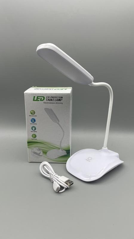 Акумуляторна настільна лампа з ємністю 3600 mAh, оснащена органайзером 7018
