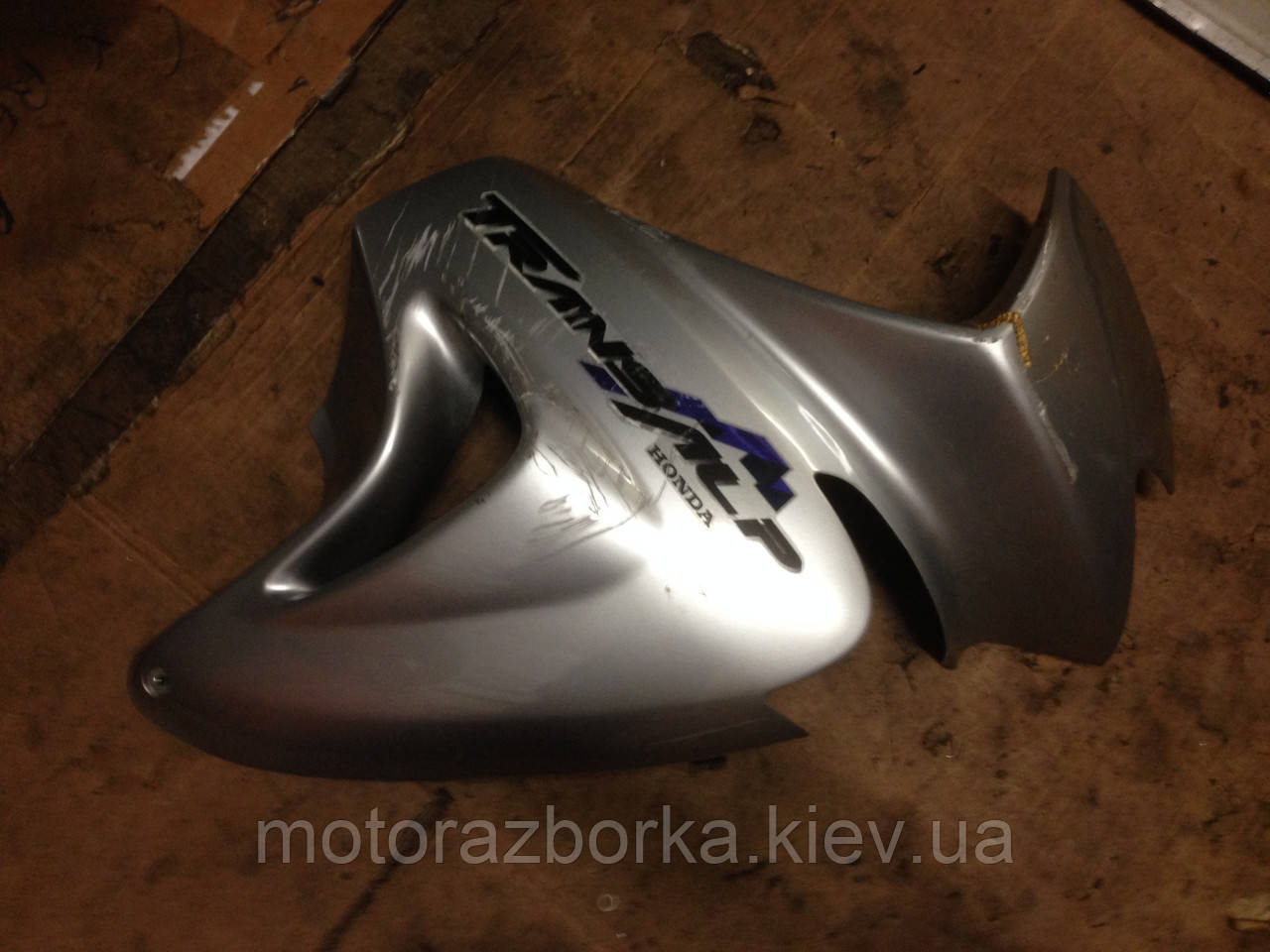 Пластик правий Honda Transalp 650
