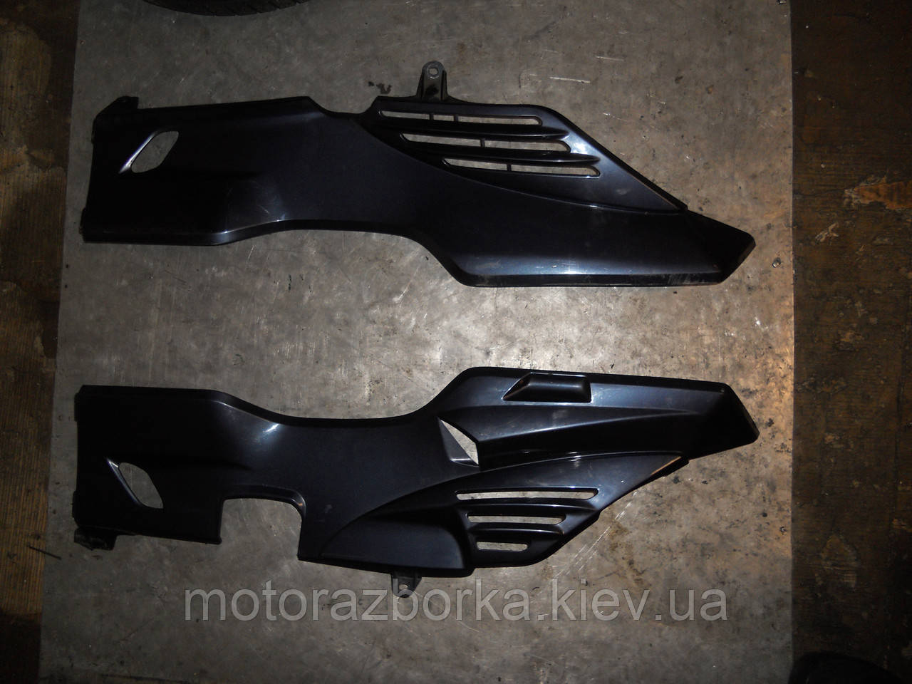 Пластик бічній нижній Suzuki Burgman 400, фото 1