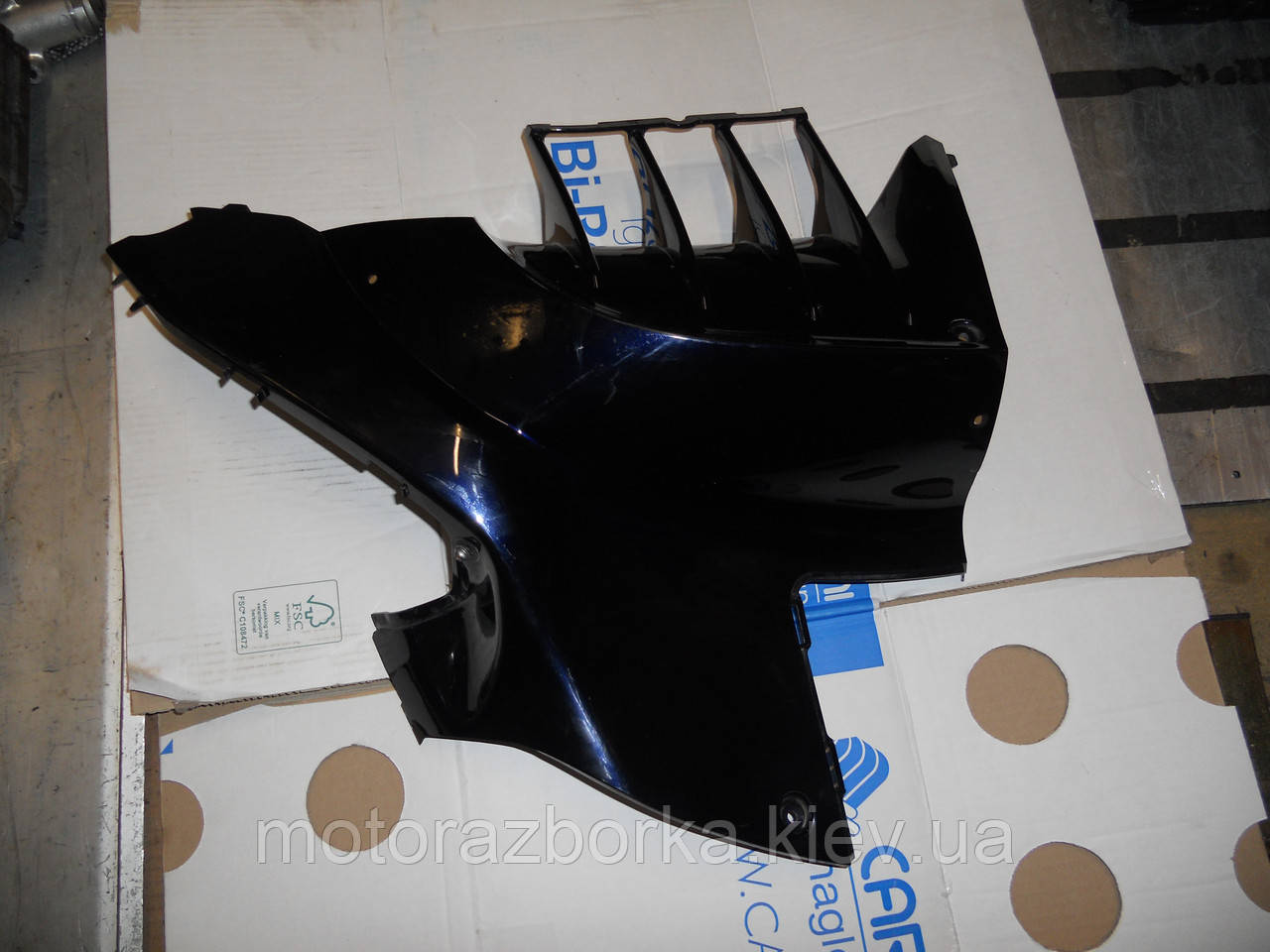 Пластик боковий правий Kawasaki GTR1400, фото 1