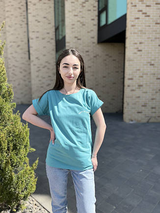 Жіноча футболка з написом в прямому пошитті з принтом розміри 48, 50, фото 2