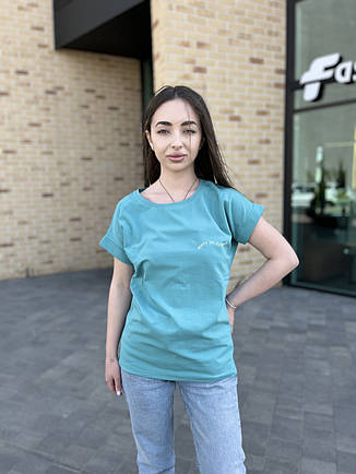 Жіноча футболка з написом в прямому пошитті з принтом розміри 48, 50, фото 3