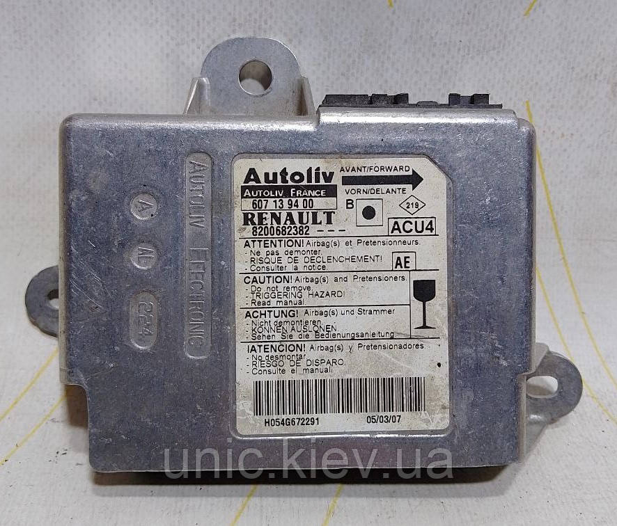 Блок керування AirBag Renault Megane 2 б/в 8200682382