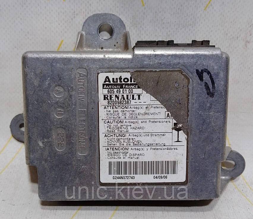 Блок керування AirBag Renault Megane 2 б/в 8200682387