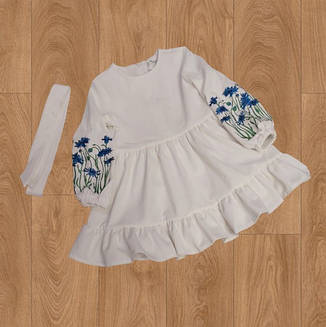 Дитяча святкова сукня білого кольору із вельветової тканини з вишитими рукавами розміри 110, фото 3