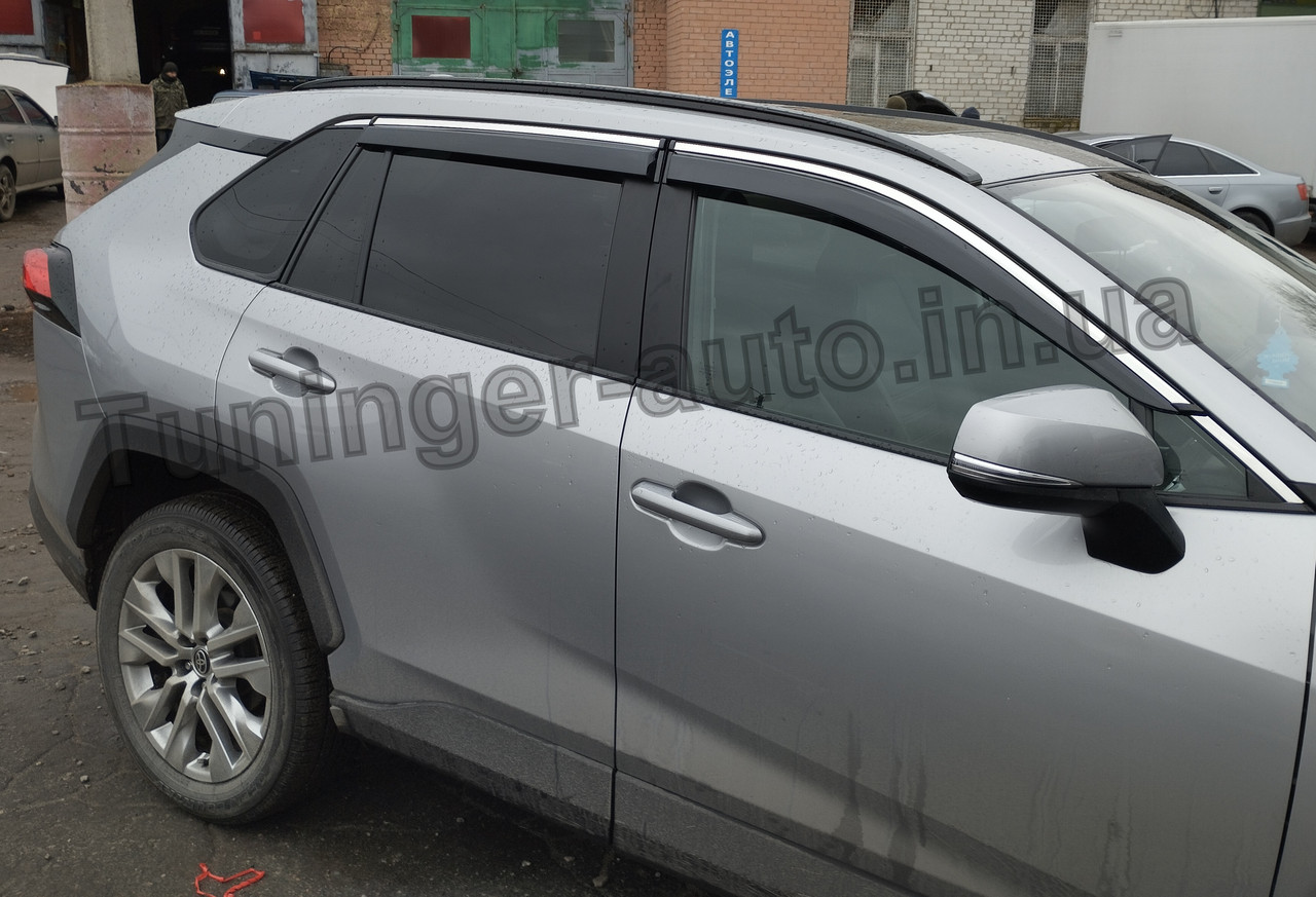 Дефлектори вікон із хром молдингом (вітровики) Toyota Rav 4 2019-2024 (Uncle)