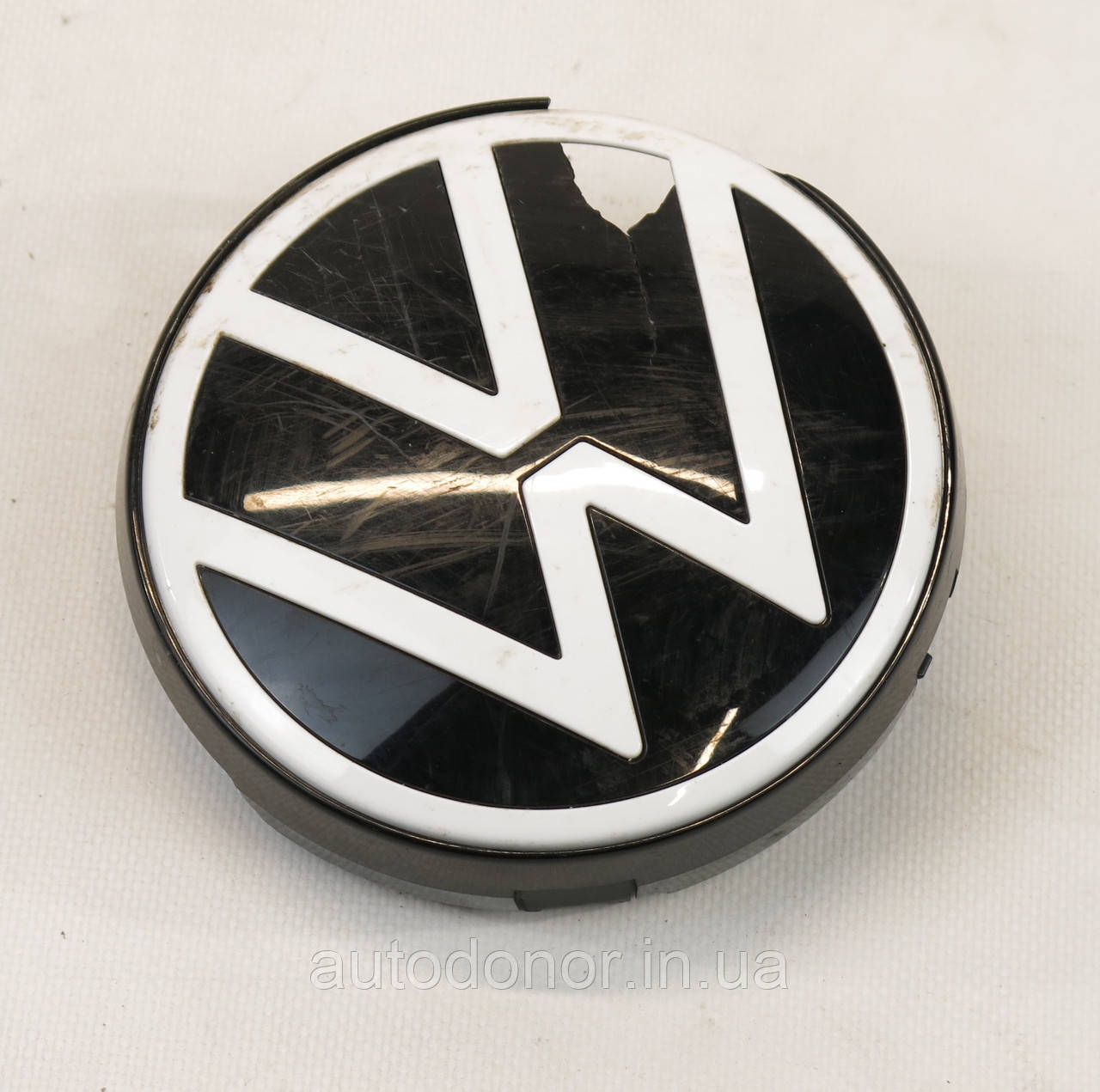 Емблема VW ЛЕД передньої решітки радіатора VW ID4 (20-) 11K-853-600-AWA