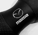Подушка на підголовник в авто з логотипом Mazda 1 шт, фото 3