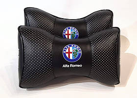 Подушка на підголовник в авто з логотипом Alfa Romeo  1 шт