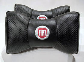 Подушка на підголовник в авто з логотипом Fiat 1 шт
