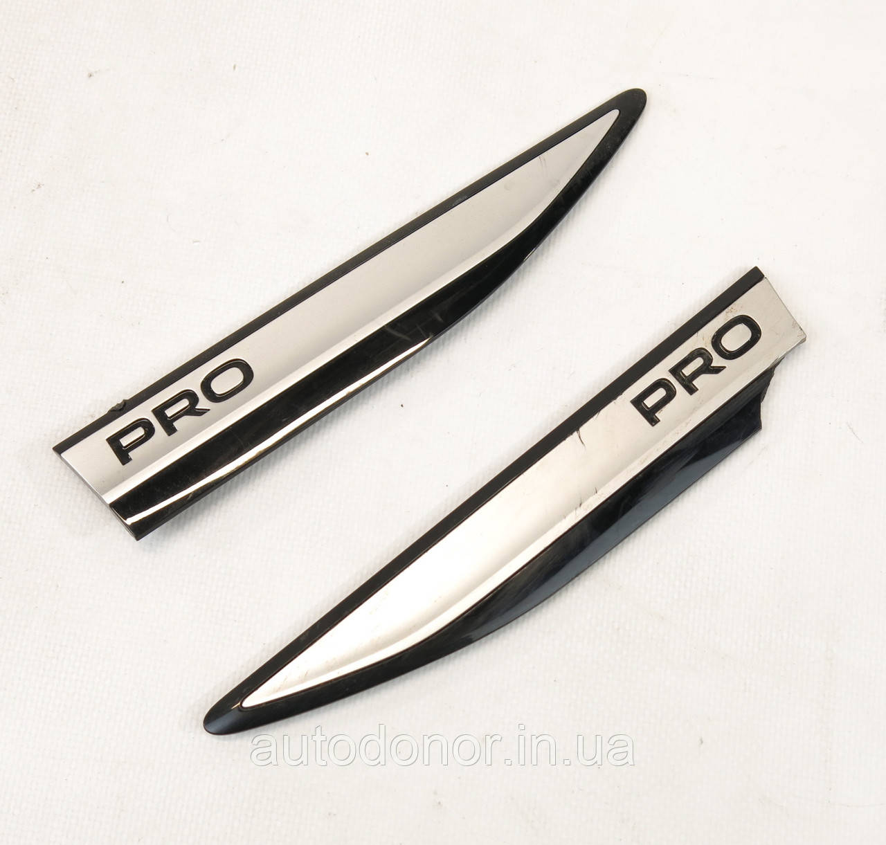 Накладка пластикова переднє крило ліве RWD PRO VW ID4 (20-) 1K-853-689-H-XJW