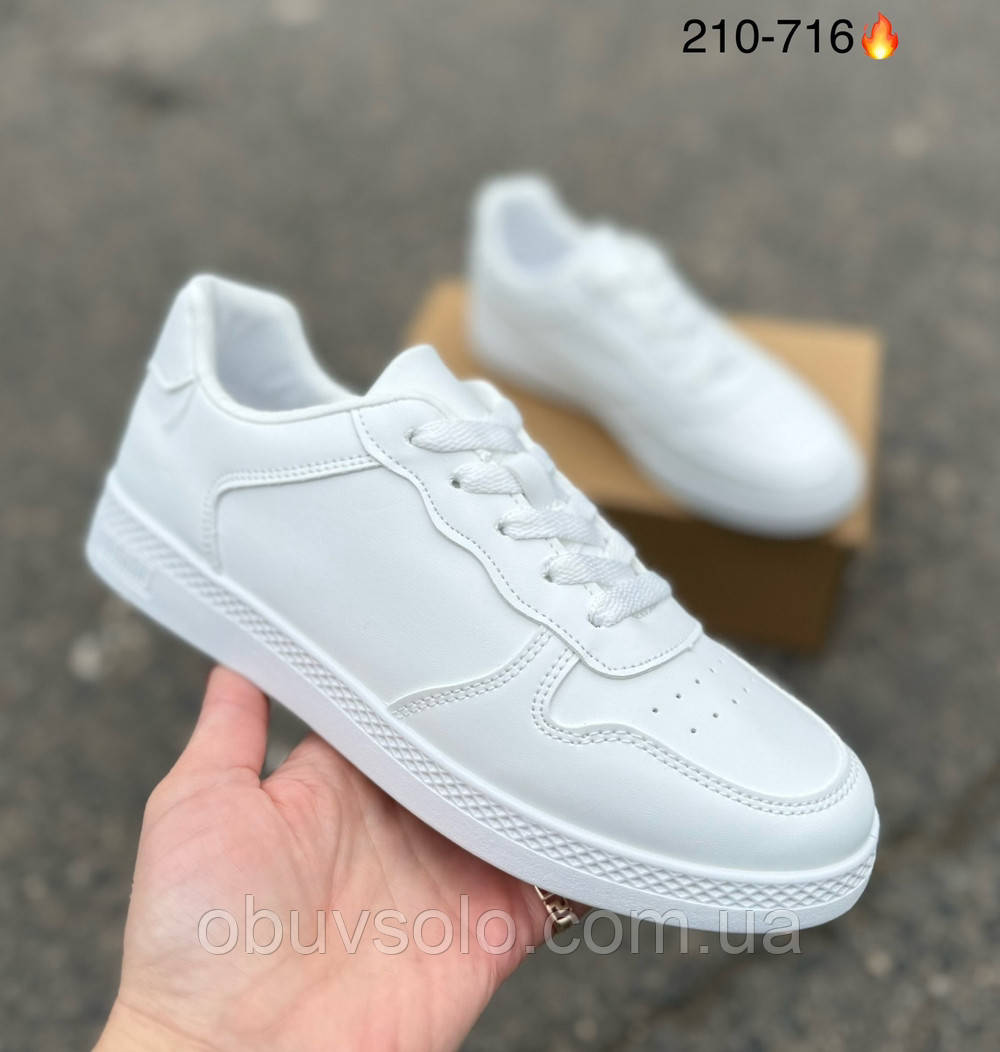 Кросівки жіночі AESD