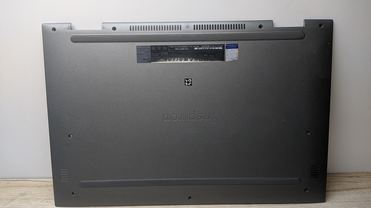 Dell Inspiron 15 5579 Корпус D (піддон, нижня частина ноутбука) б/в #