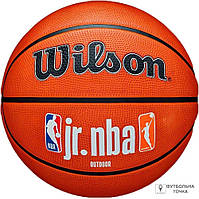 Мяч для баскетбола Wilson JR NBA FAM LOGO AUTH OUTDOOR BSKT WZ3011801XB5 (WZ3011801XB5). Баскетбольные мячи.