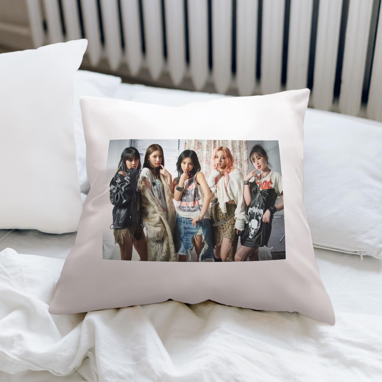 Подушка з принтом "(G)I-dle / Джи Айдл" №3, фото 1