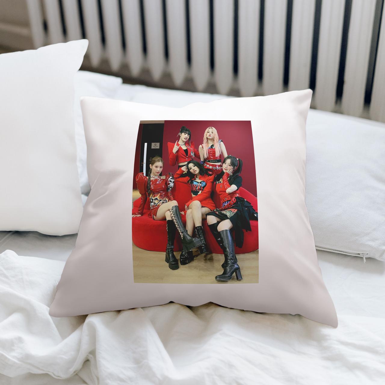 Подушка з принтом "(G)I-dle / Джи Айдл" №18, фото 1