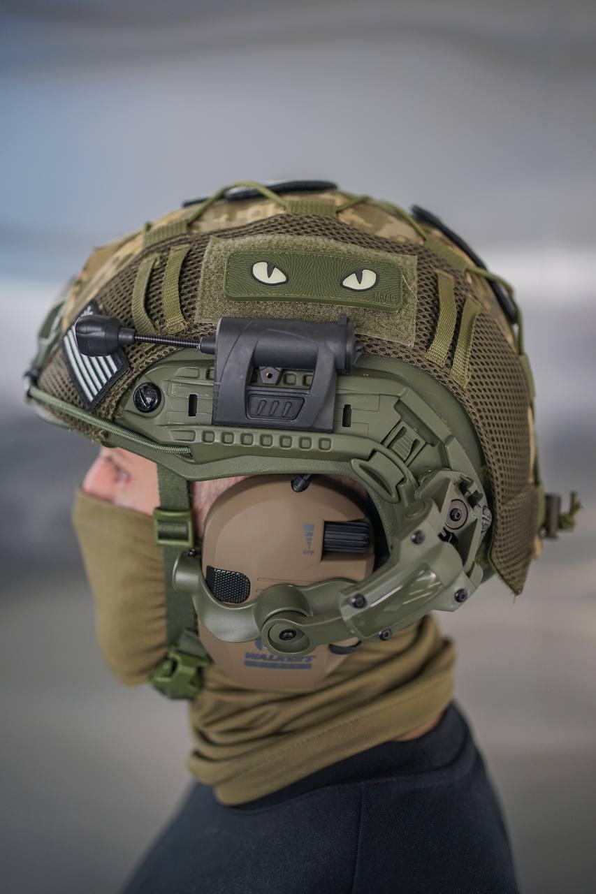 Комплект каска олива Fast ,кріплення чебурашки навушники Walker’s Razor Slim ,ліхтар Charge кавер Піксель, фото 1