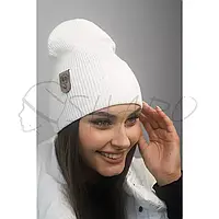 Шапка женская с отворотом одинарная удлиненная молодежная шапочка рубчик Braxton 5154 Белый