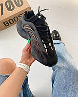 Женские кроссовки Adidas Yeezy Boost 700 v3
