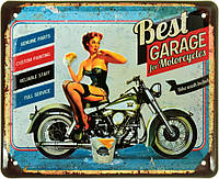 Металлическая табличка / постер "Лучший Гараж Для Мотоциклов / Best Garage For Motorcycles (Pin Up)" 22x18см