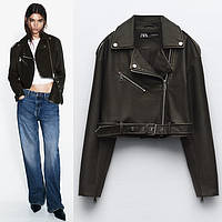 Жіноча коротка косуха куртка в байкерському стилі zara