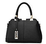 Уцінка Жіноча сумка чорна з брелком класична невелика, фото 5