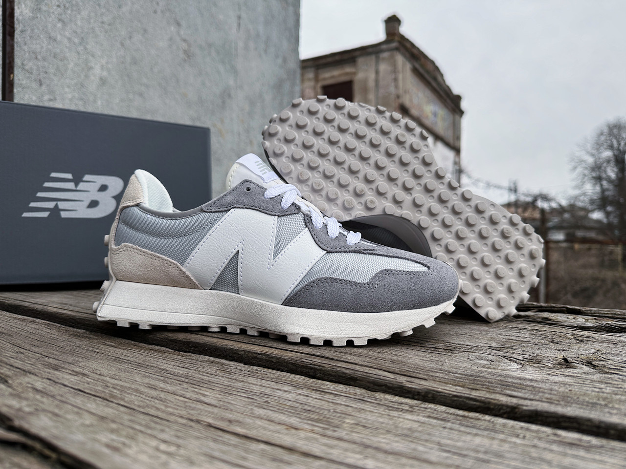 Кросівки New Balance 327 U327FF сірі Оригінал