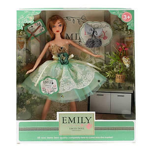 Лялька Emily в зеленому платті Emily Doll