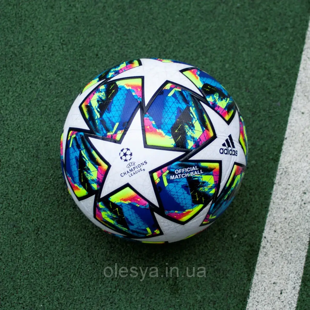 Футбольний м'яч Adidas UEFA Champions League Final