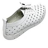 Жіночі шкіряні туфлі сліпони на низькому ходу білого кольору MIDA 230515(34) розмір 36, фото 7