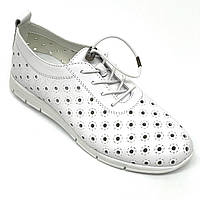 Жіночі шкіряні туфлі сліпони на низькому ходу білого кольору MIDA 230515(34) розмір 36